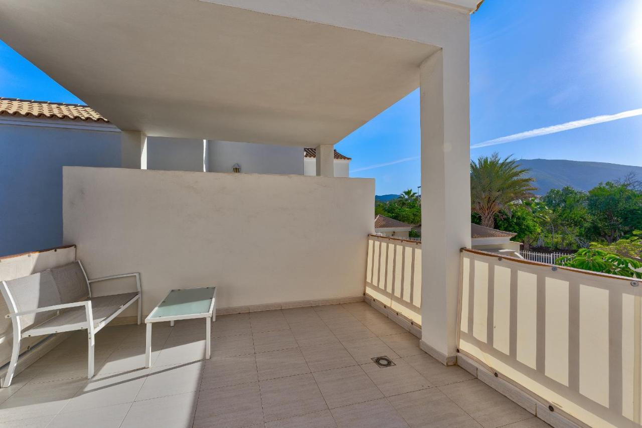 Chalet Playa De Las Americas Arona  Exterior foto